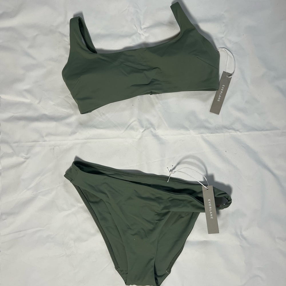NWT Everlane swimsuit in color Herb (no longer available) Small
